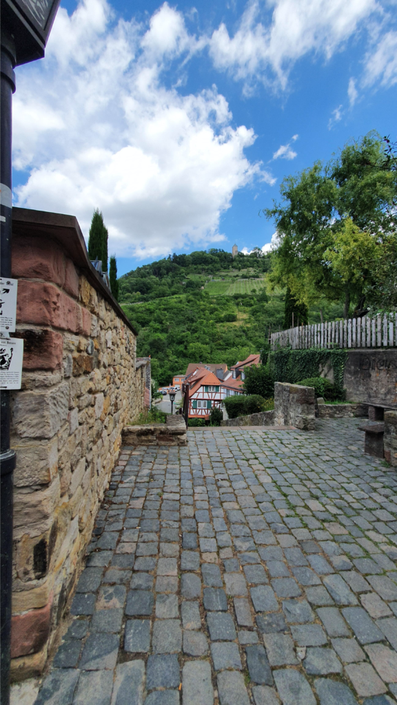 な 第
グ こ ン :
广 ツ に 第 丿 第 を ら
山 リ u04