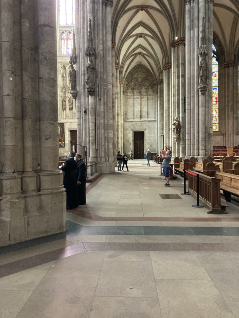 ÄZZüQßßE7Ä&-:
تعسنسا
ILEIII
ايسمعسعمتن. .