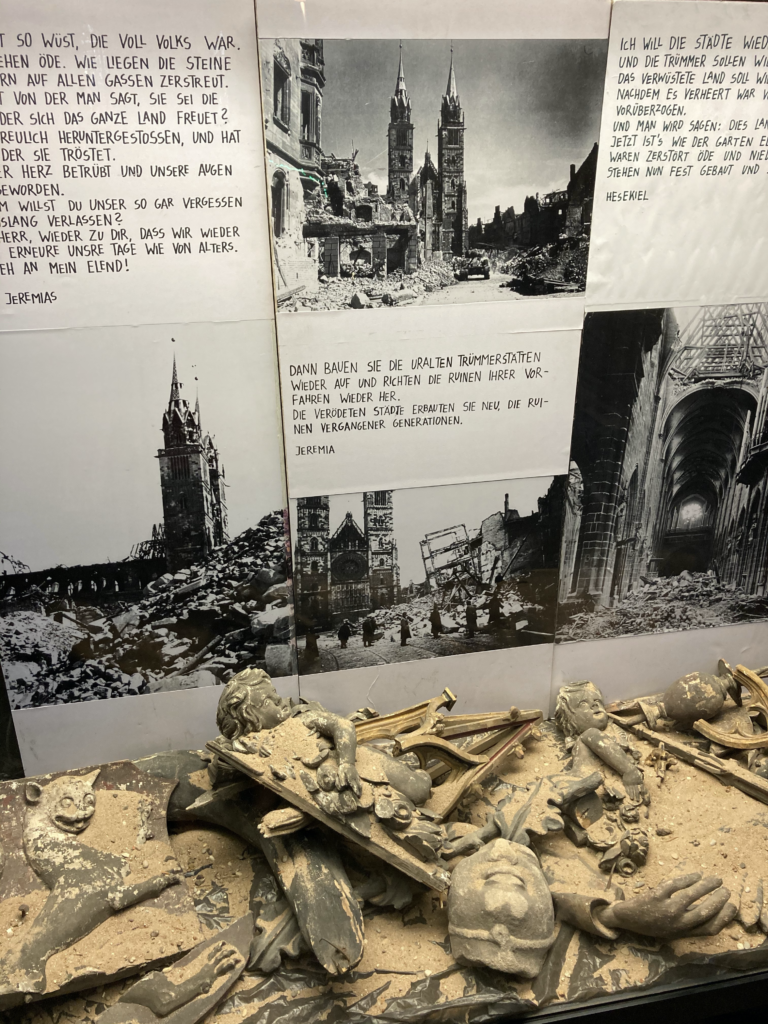 SO DIE VOLL VOLKS WAR.
HEN ÖDE. WIE LIEGEN DIE STEINE
N ALLEN GASSEN ZERsTREUT.
VON DER MAN SIE DIE
ER GANZE LAND
HERUNTERGESTOßEN, HAT
TRÖSTET.
HERZ BETRÜBT
EWORDEN.
WILLsT DU UNSER SO GAR VERGESSEN
VERLASSEN?
WIEDER ZU DIR, DASS WIR WIEDER
UNSRE TAGE WIE VoN ALTERS.
MEIN
WILL DIE STÄDTE
DIE TRÜMMER
VERWi5TETF LAW
NACHDEM B VERHEERT
VoRÜBERZ06EN.
VND MAN WIRD D/E5 L,
JETZT W/FDER
WAREN ZER5TöRT åDF m
NvN FEsT VND
HE5EKlEL
DANN BAUEN SIE DIE URALTEN TRÜMMER5TATrEN
WIEDER AUF IJND RicHTEN DIE RUINEN IHRER Vok-
FAHREN WIEDER HER.
DIE VERÖDETEN STÄDTE ERBAUTEN NEY, DIE RUI-
NEN VERGANGENER GENERATIONEN.
JEREMIA